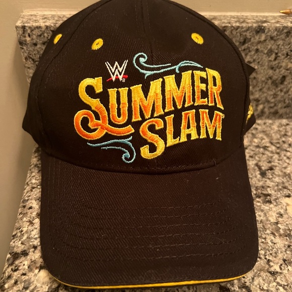 WWE SummerSlam Black Cap - Picture 1 of 5